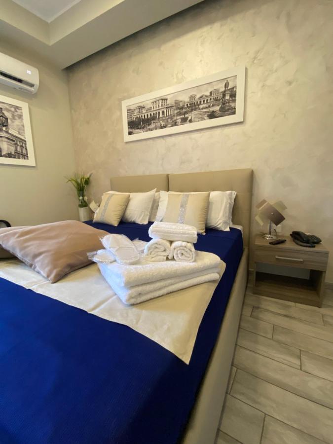 Napolitudine Couette-café