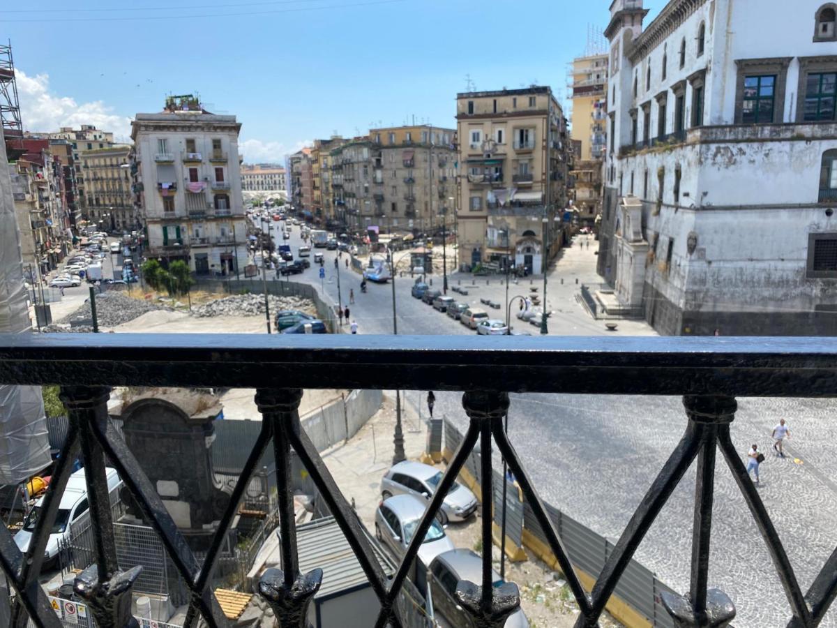 Couette-café Napolitudine Naples